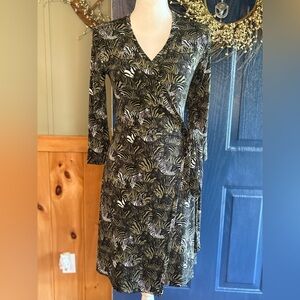 Banana Republic | Zebra Safari Green wrap Dress XS